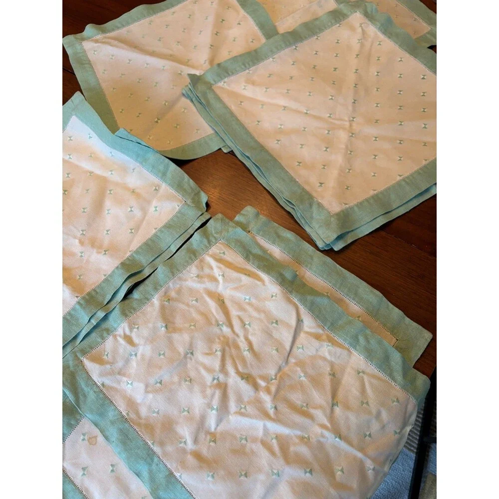 Vintage embroidered linen Set of 8 Placemats + 8 Napkins + 1 runner Cottage MCM